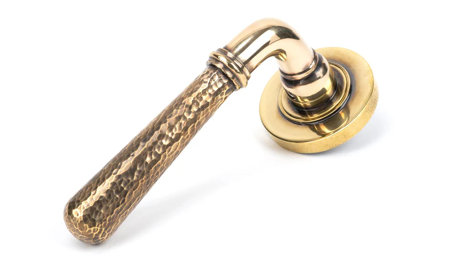 FTA 46069 AGED BRASS HAMMERED NEWBURY LEVER ON ROSE SET (PLAIN)