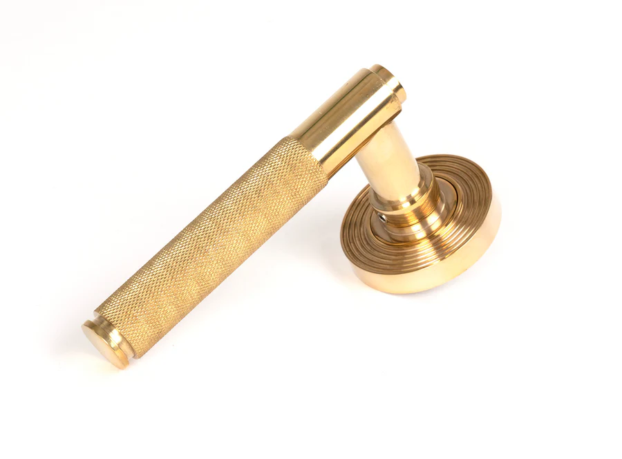 FTA 50609 POLISHED BRASS BROMPTON LEVER ON ROSE SET (BEEHIVE)