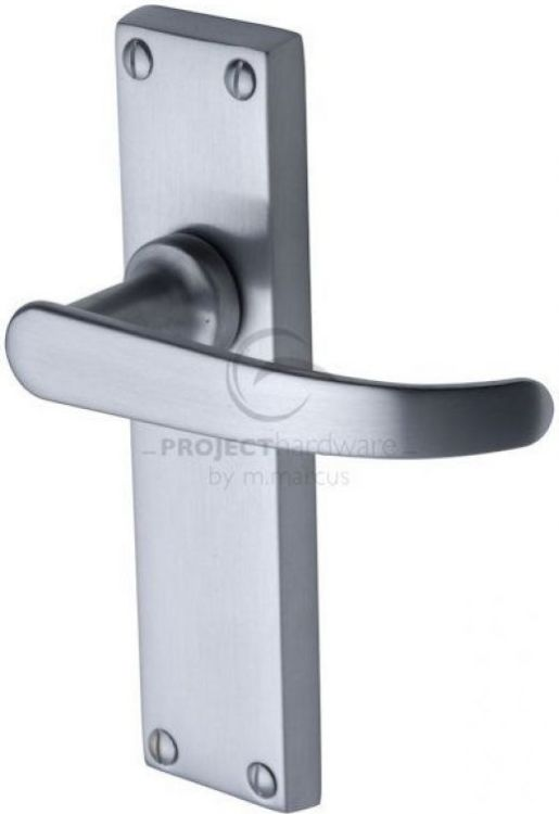 VICTORIAN STRAIGHT LEVER LATCH ON PLATE SATIN CHROME