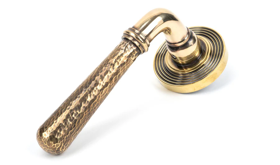 FTA 46071 AGED BRASS HAMMERED NEWBURY LEVER ON ROSE SET (BEEHIVE)