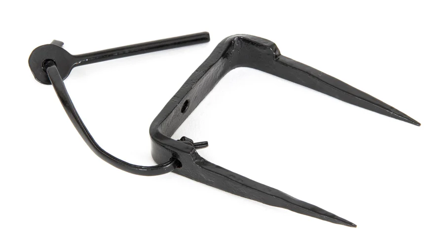 FTA 33174 BLACK LOCKING STAPLE PIN