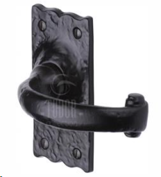 TUDOR COLONIAL LEVER LATCH ON SHORT PLATE BLACK ANTIQUE