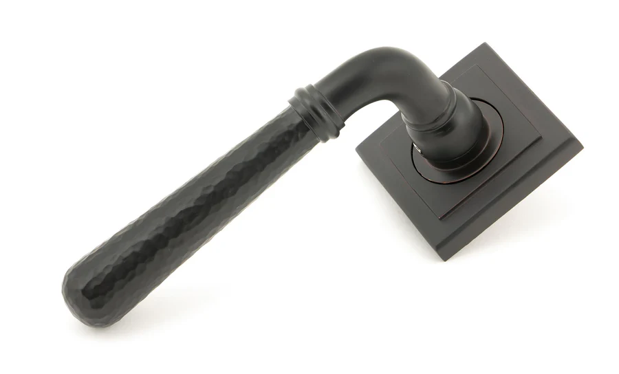 FTA 50052 AGED BRONZE HAMMERED NEWBURY LEVER ON ROSE SET (SQUARE) - UNSPRUNG